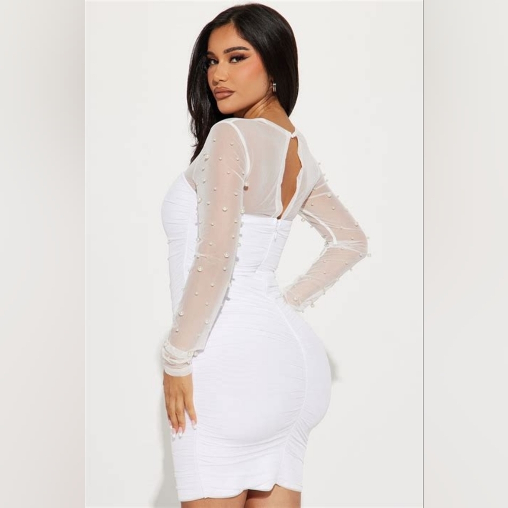 NWT Sheer Shoulders & Sleeves W Scattered Pearls White Mini Dress 3X - Picture 3 of 10